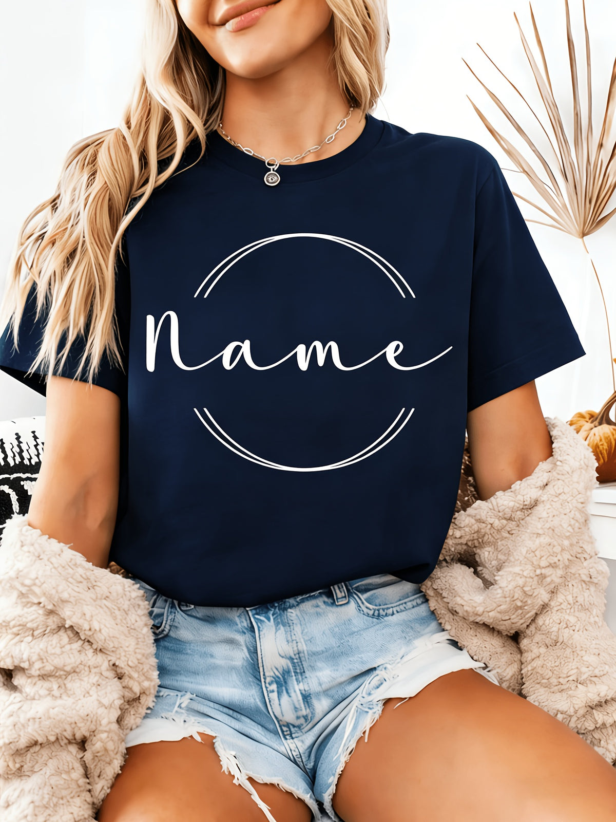 Custom Personalized Name Women T-Shirt, Minimalist Circle Cursive Custom Text Graphic Short Sleeve Tee, Simple Elegant Crew Neck Relaxed Fit Ladies Top, Plain Minimal Line Print Soft Casual Daily Basic Outfit
