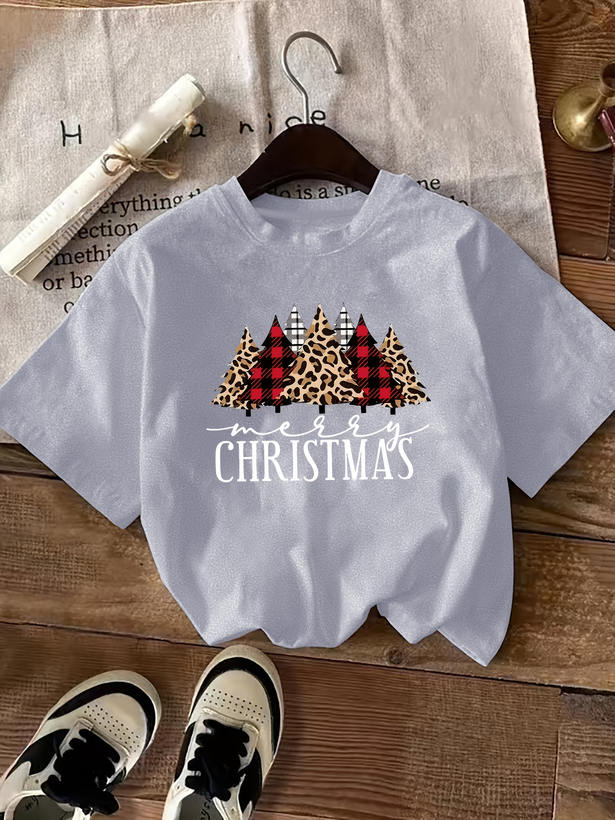 Short-Sleeved T-Shirt with Letter Print, Casual Round Neck Tee for Women