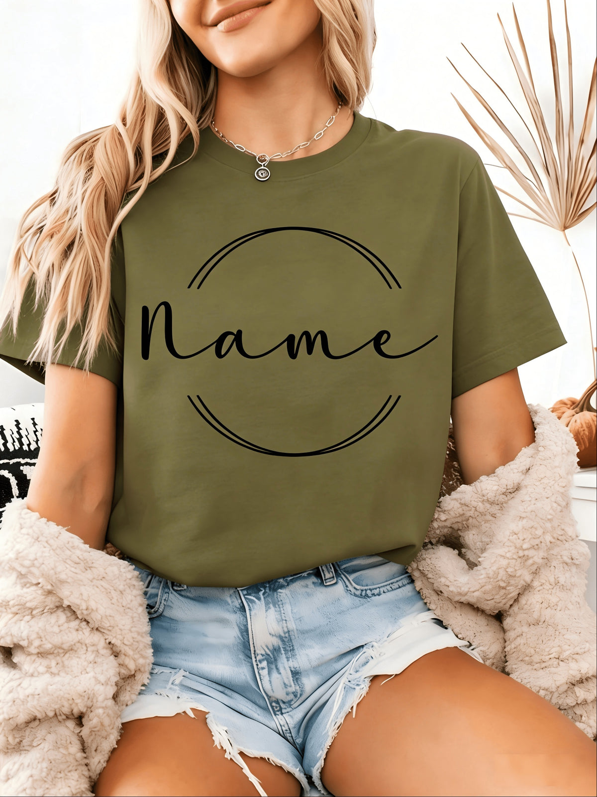 Custom Personalized Name Women T-Shirt, Minimalist Circle Cursive Custom Text Graphic Short Sleeve Tee, Simple Elegant Crew Neck Relaxed Fit Ladies Top, Plain Minimal Line Print Soft Casual Daily Basic Outfit