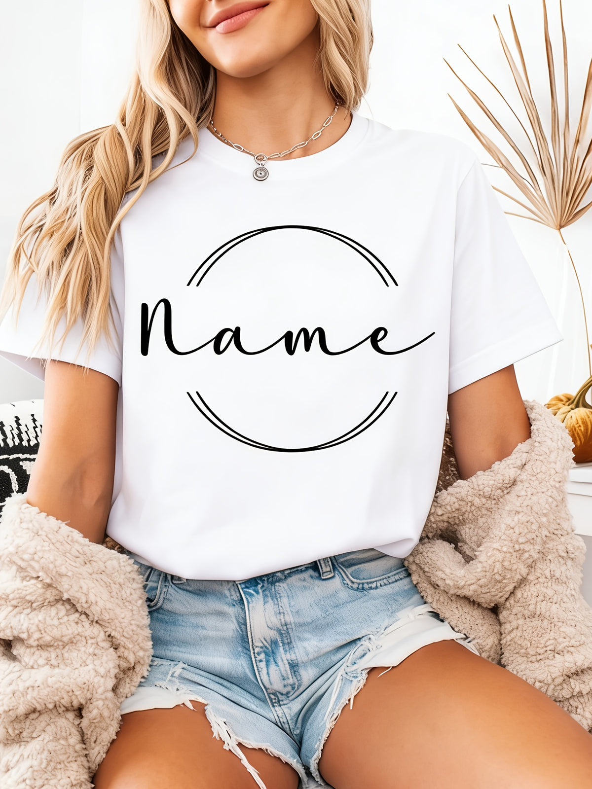 Custom Personalized Name Women T-Shirt, Minimalist Circle Cursive Custom Text Graphic Short Sleeve Tee, Simple Elegant Crew Neck Relaxed Fit Ladies Top, Plain Minimal Line Print Soft Casual Daily Basic Outfit