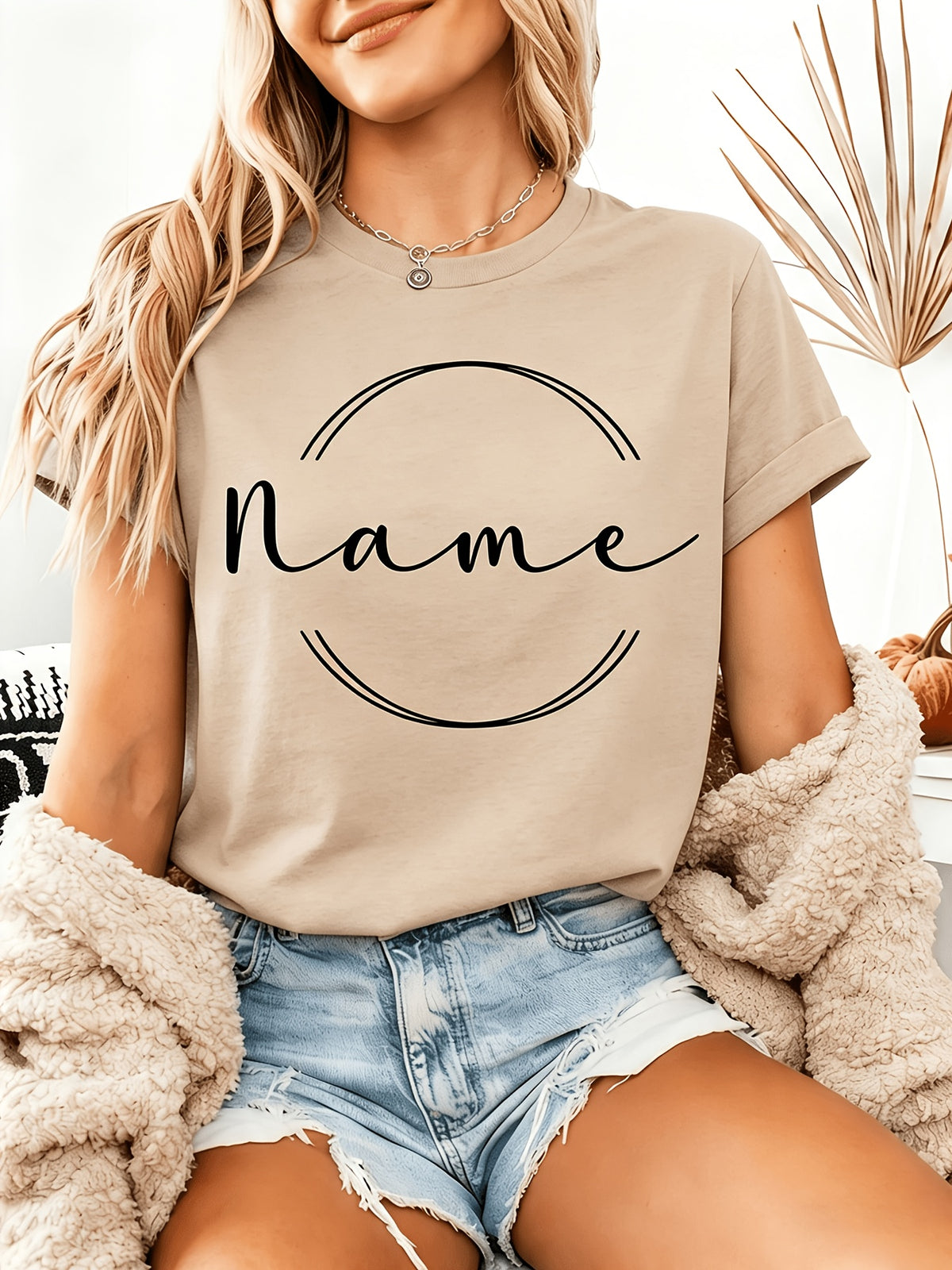 Custom Personalized Name Women T-Shirt, Minimalist Circle Cursive Custom Text Graphic Short Sleeve Tee, Simple Elegant Crew Neck Relaxed Fit Ladies Top, Plain Minimal Line Print Soft Casual Daily Basic Outfit