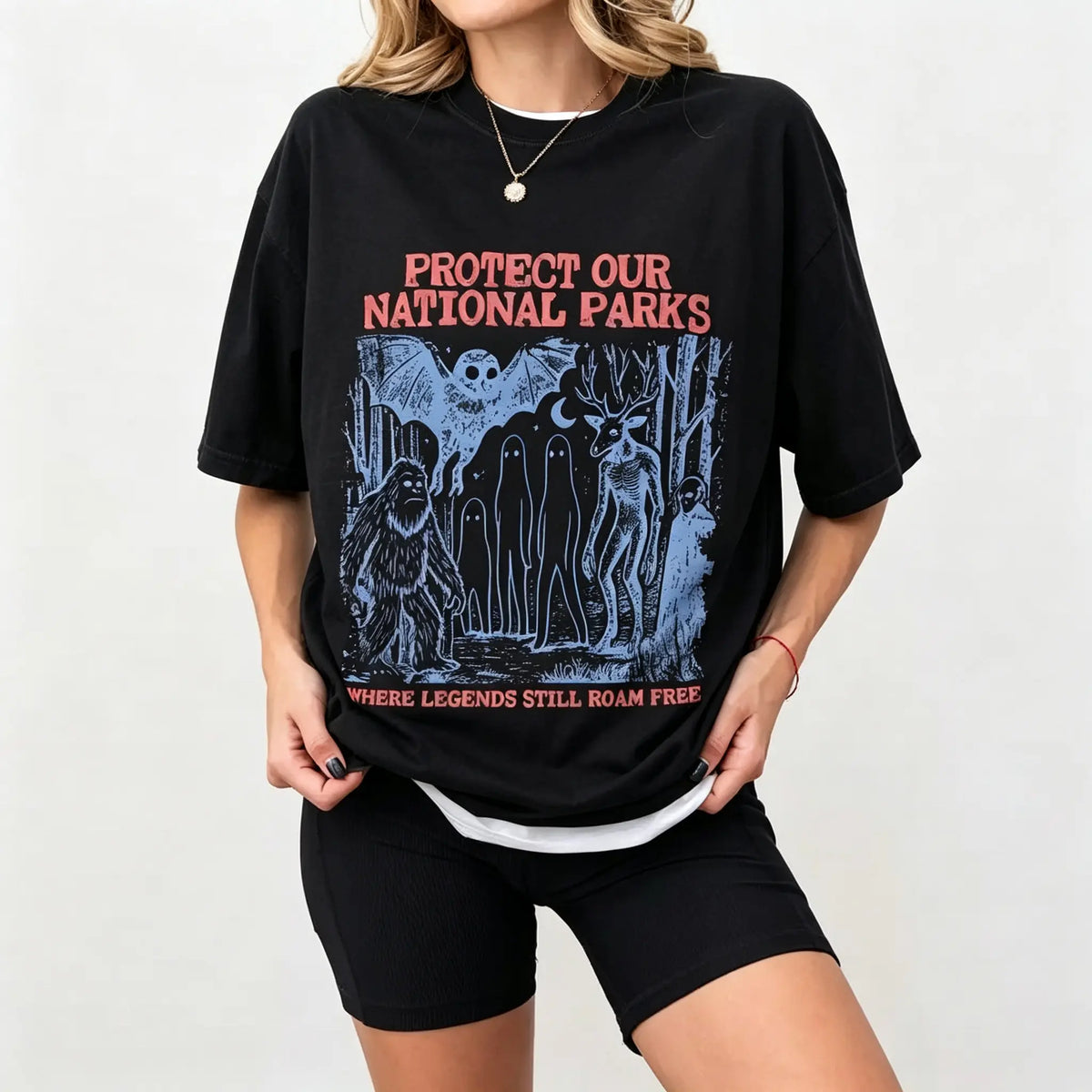 Women's Halloween Oversized T-Shirt - Retro Spooky Ghost, Pumpkin, Skeleton Graphic Tee, Vintage Fall Casual  Top
