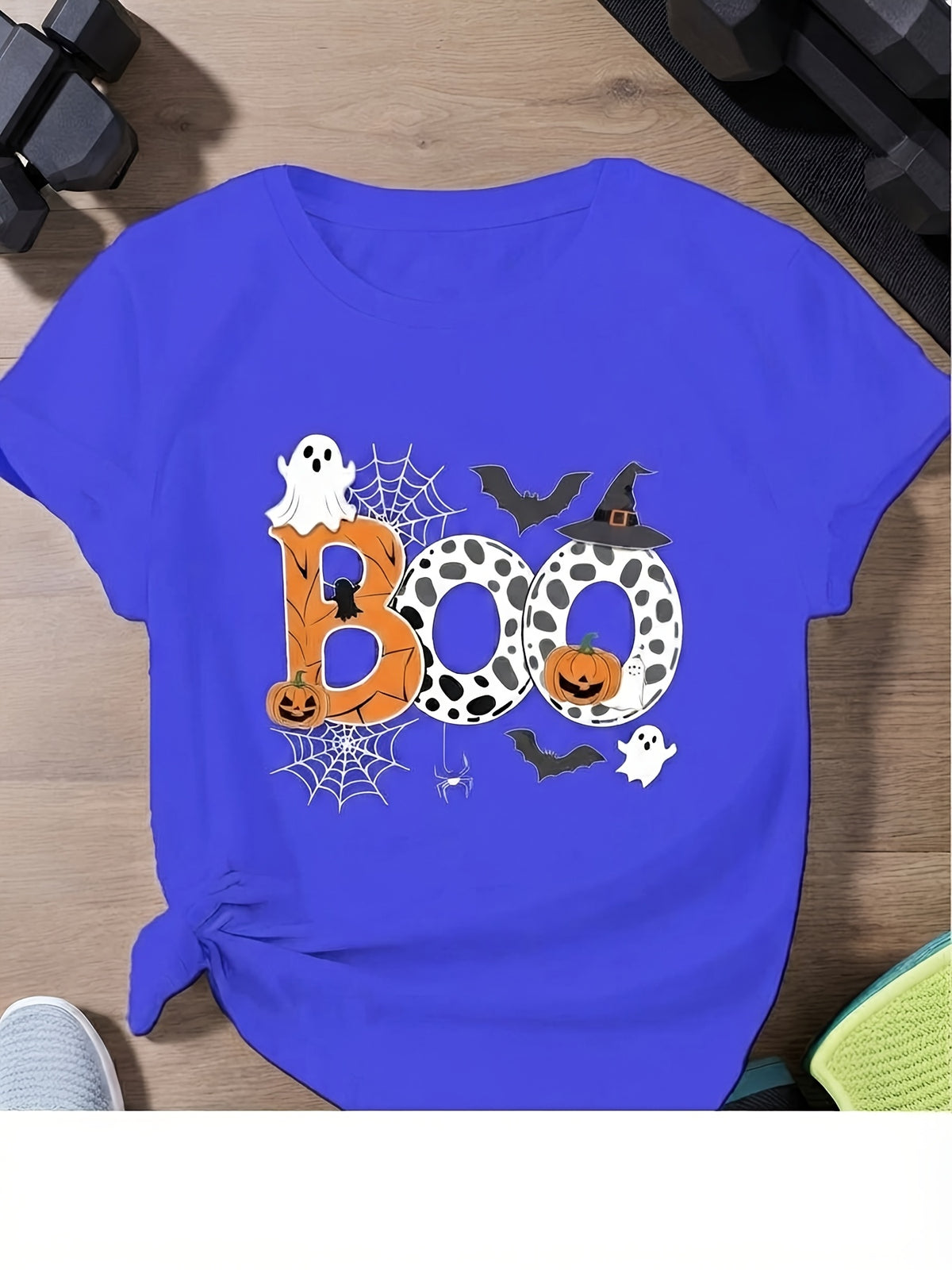 Women'S Short Sleeve T-Shirt for Halloween with a BOO Design